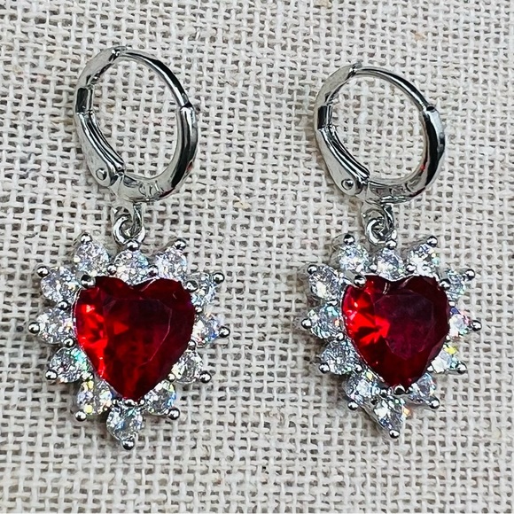 NIB 925 Stamped Sterling Silver Red Zircon Heart Earring & Pendant Necklace Set - Picture 6 of 13